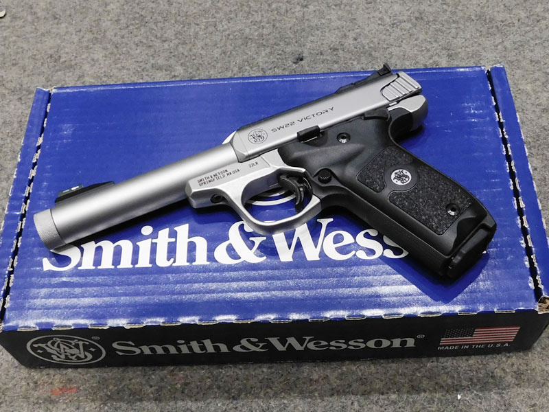S&W 22 Victory