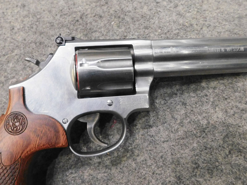 Smith & Wesson 686 Plus Deluxe